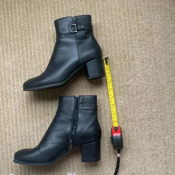 Artica Leather AnkleBoots black size 8 small heel. - Picture 2 of 14